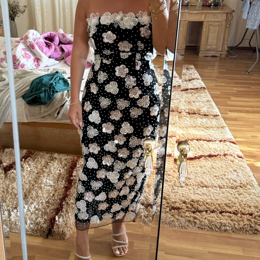 Elliatt Black and White Embellished Dress - Picture 2 of 5